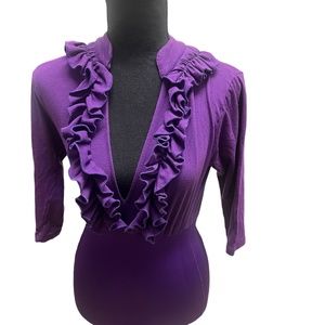 giving me SELENA Vibes